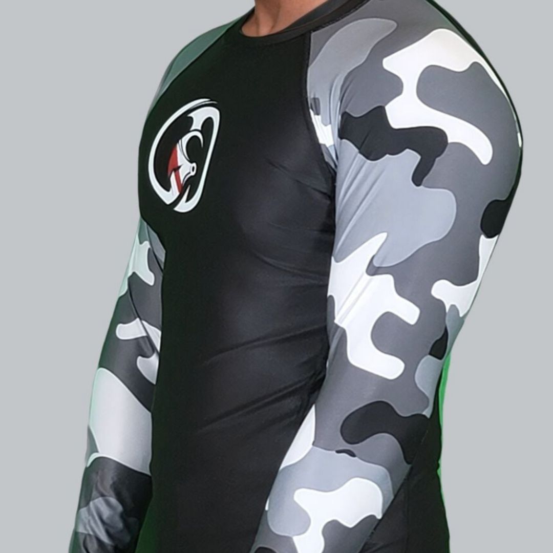 KOMBAT F/S CAMOUFLAGE RASH GUARD WHITE