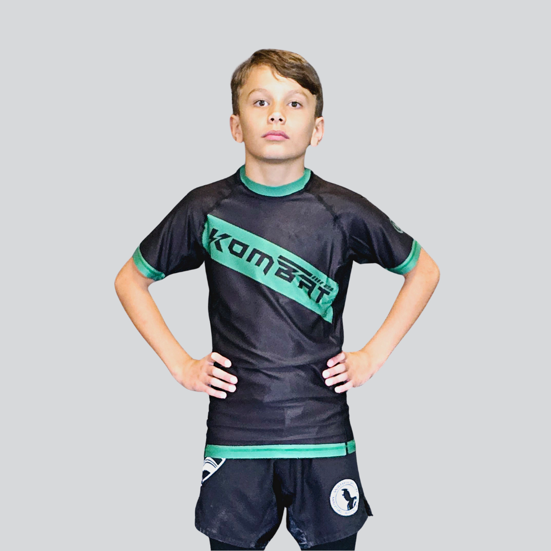YOUTH H/S BLK/GREEN RASH GUARD
