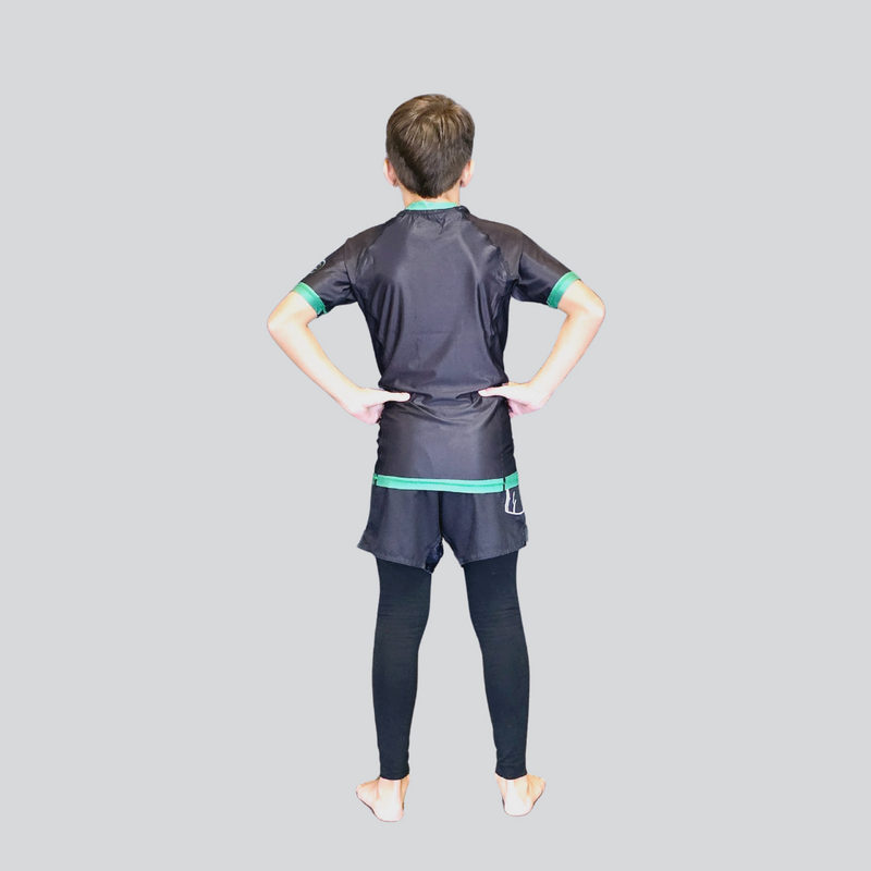 YOUTH H/S BLK/GREEN RASH GUARD