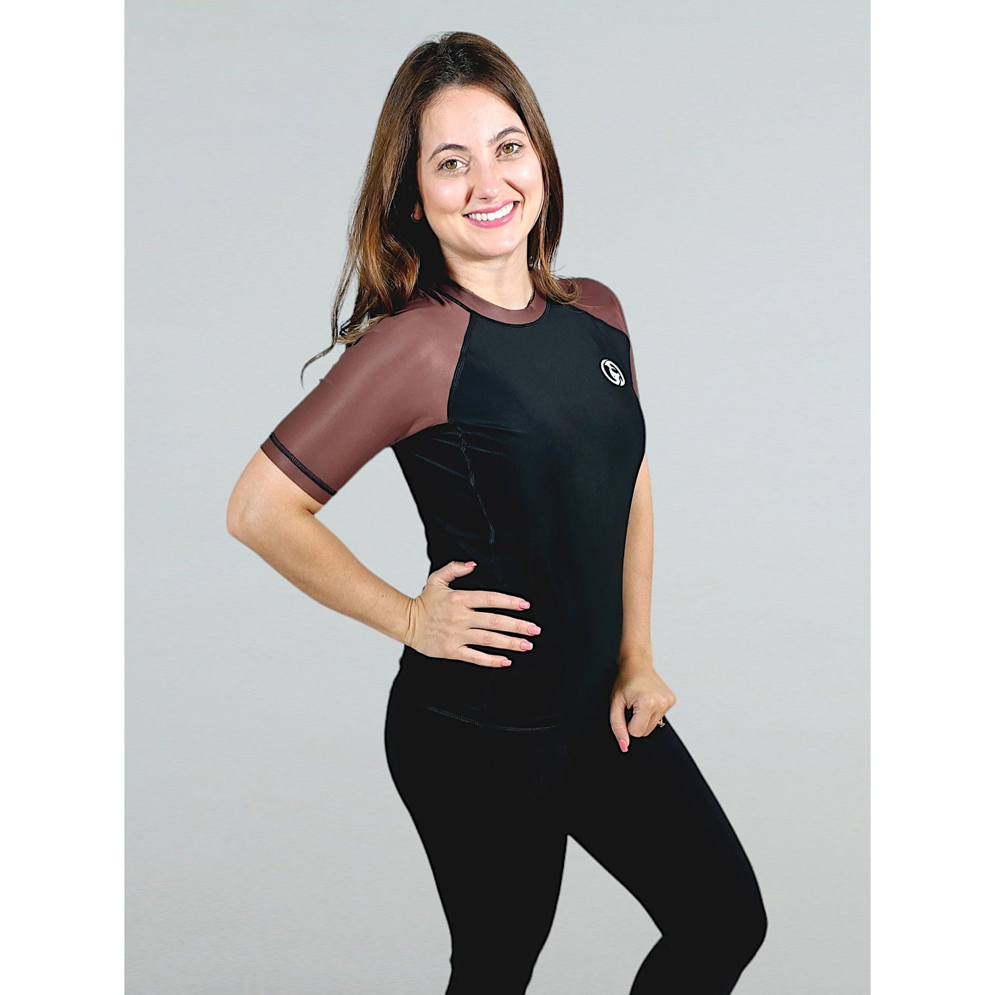 KOMBAT WOMAN H/S PRO RASH GUARD BLACK & BROWN