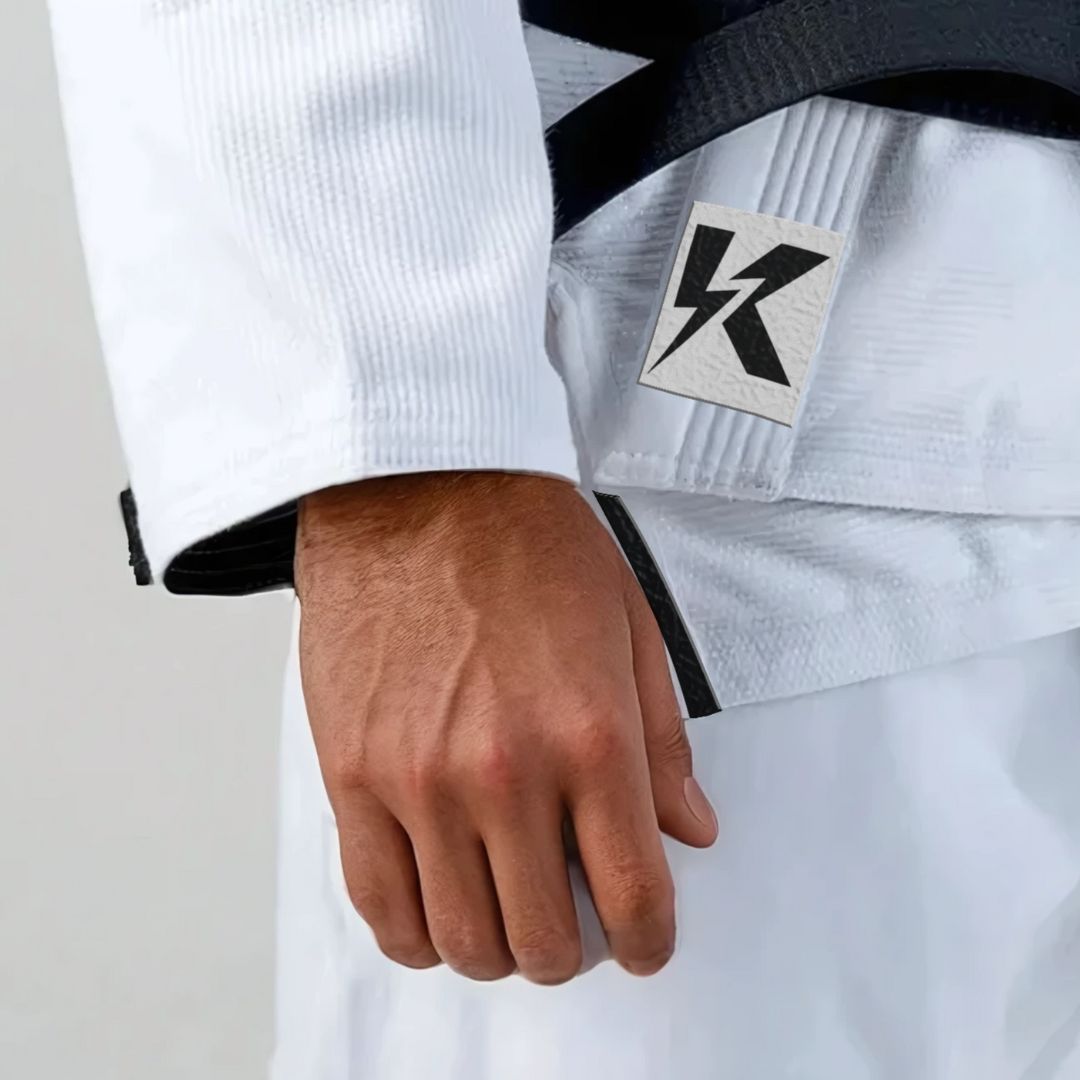 KOMBAT LIGHTENING PRO WHITE GI V.1
