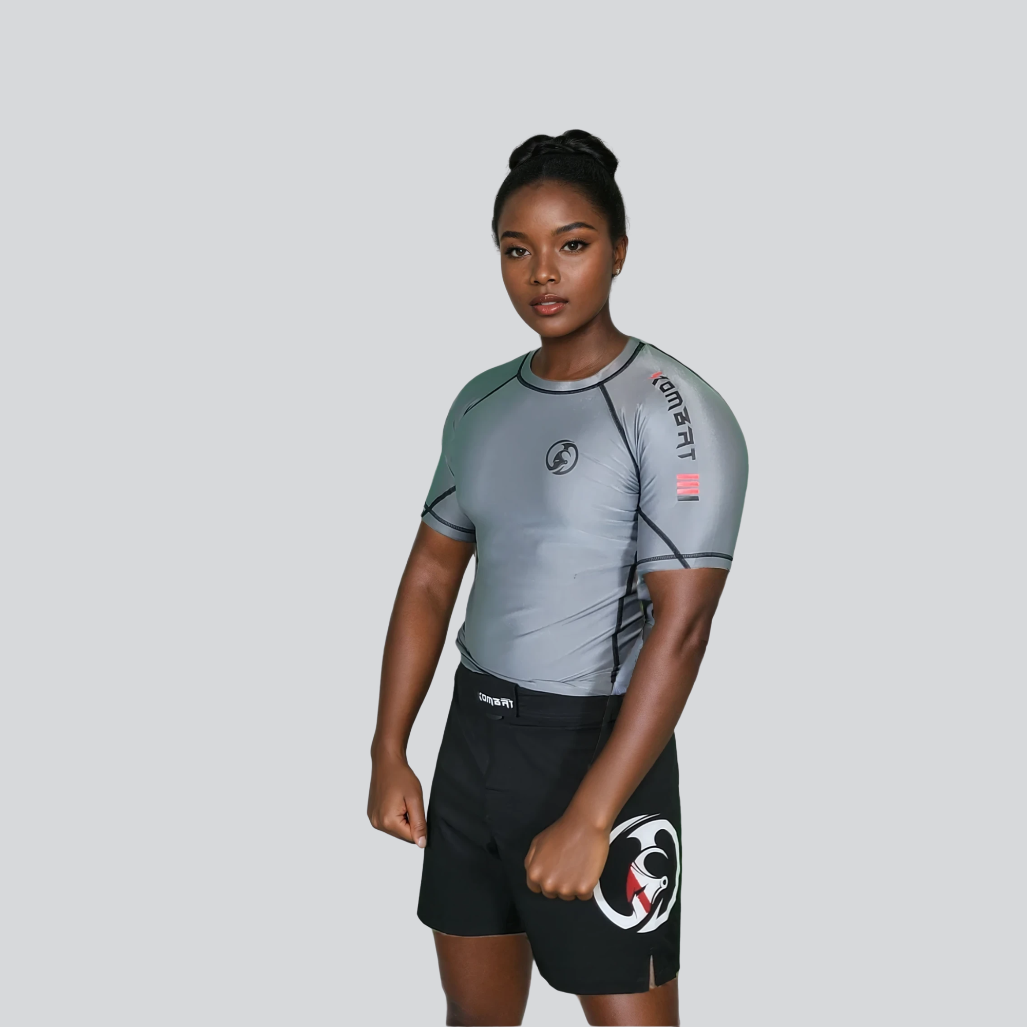KOMBAT WOMAN H/S PRO RASH GUARD GRAY