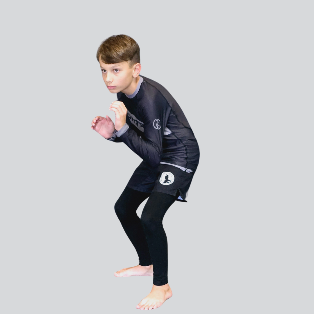 YOUTH F/S BLK/GRAY RASH GUARD

