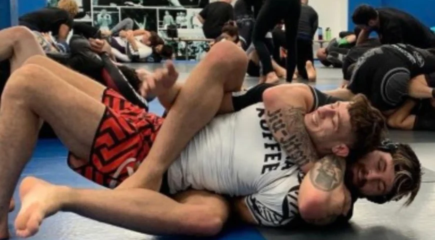 Is Smothering Legal In BJJ?