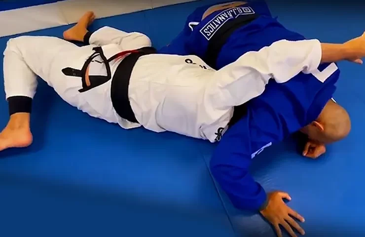 Rayron Gracie Demonstrated An Effective Escape Side Control (& Take The Back) Method