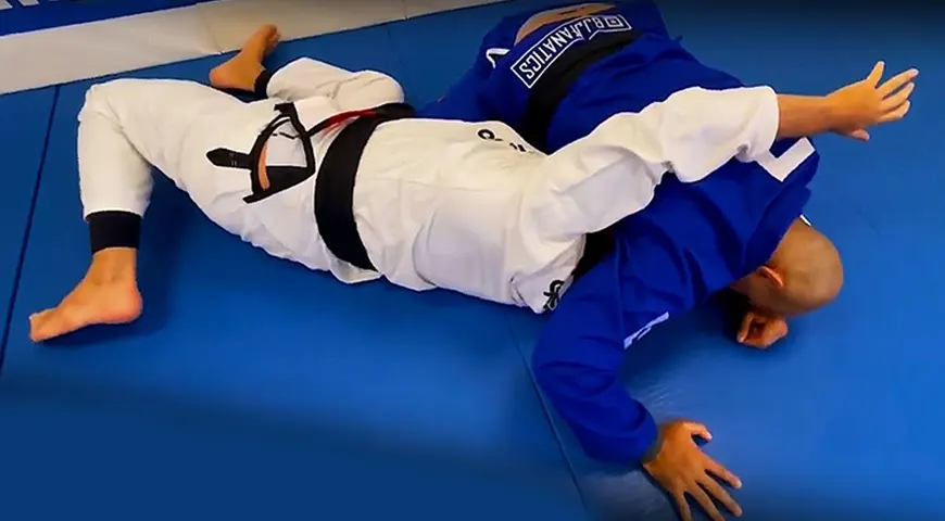 Rayron Gracie Demonstrated An Effective Escape Side Control (& Take The Back) Method
