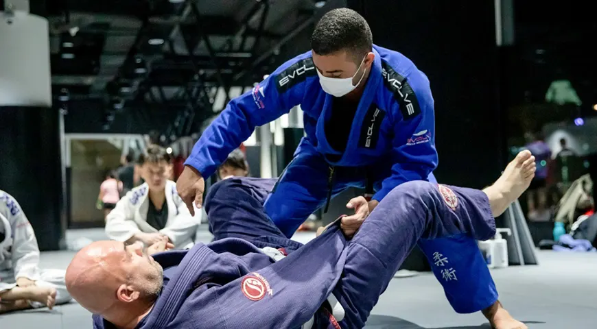 Pass Any Guard In Brazilian Jiu Jitsu